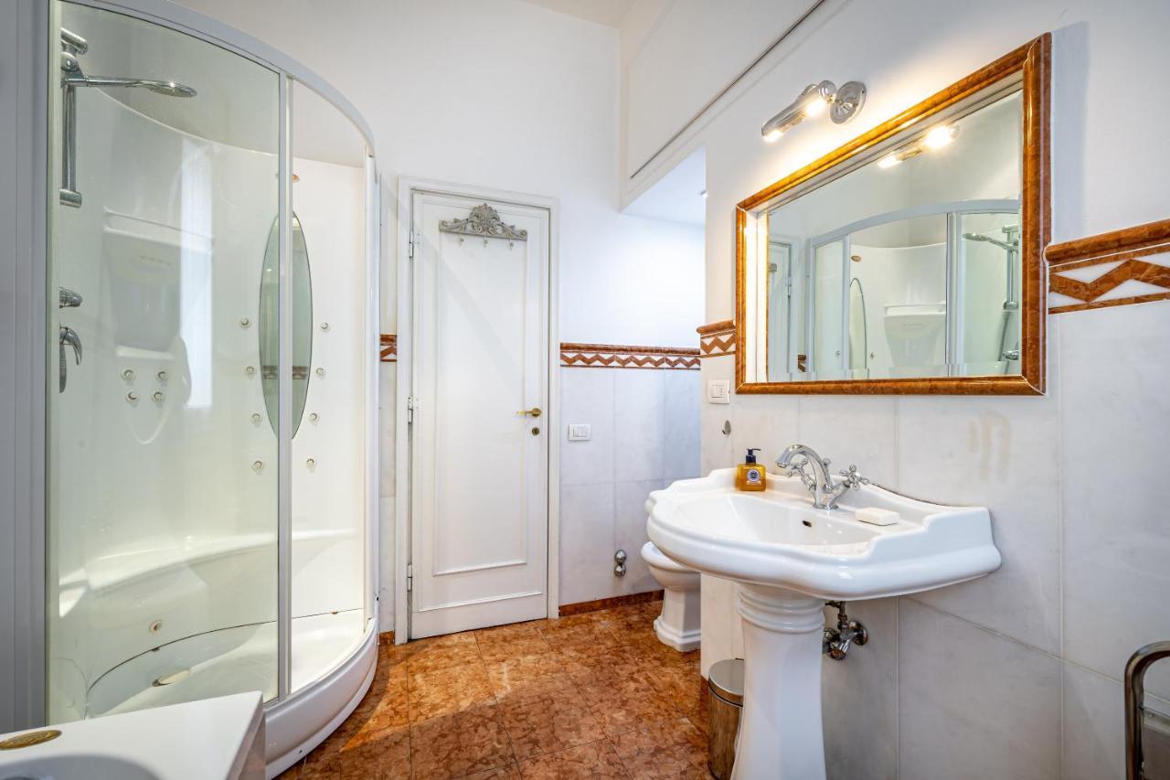 Yid D'Azeglio Luxury Apartment With Parking Firenze Kültér fotó